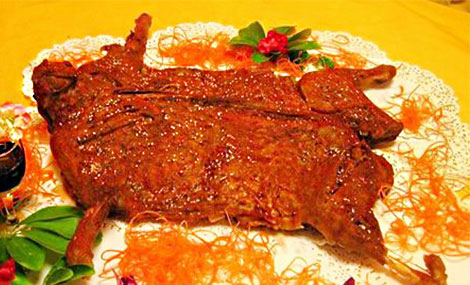 成(cheng)都團(tuán)建(jian)聚(ju)會的(de)農傢(jia)樂推薦，三聖鄉(xiāng)蓉舒苑，吃飯、會議、娛樂、棋牌都有(yǒu)